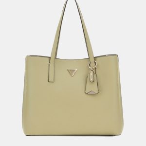 Guess - Tote Meridian en verde con aplique de la marca.