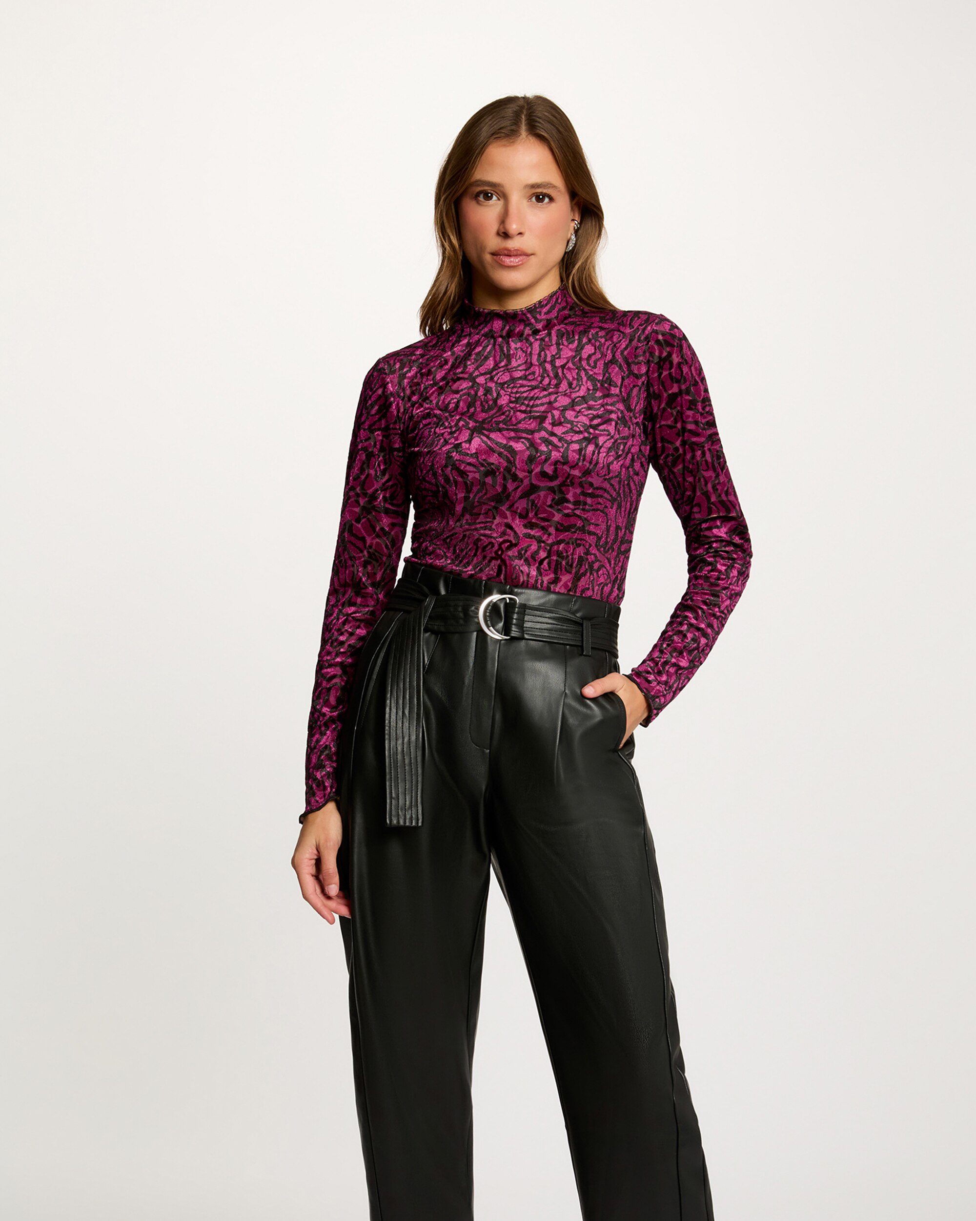 morgan camiseta de mujer de terciopelo cuello alto