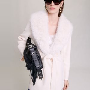 Maje - Abrigo de paño de mujer con cinturón y aplique de pelo.