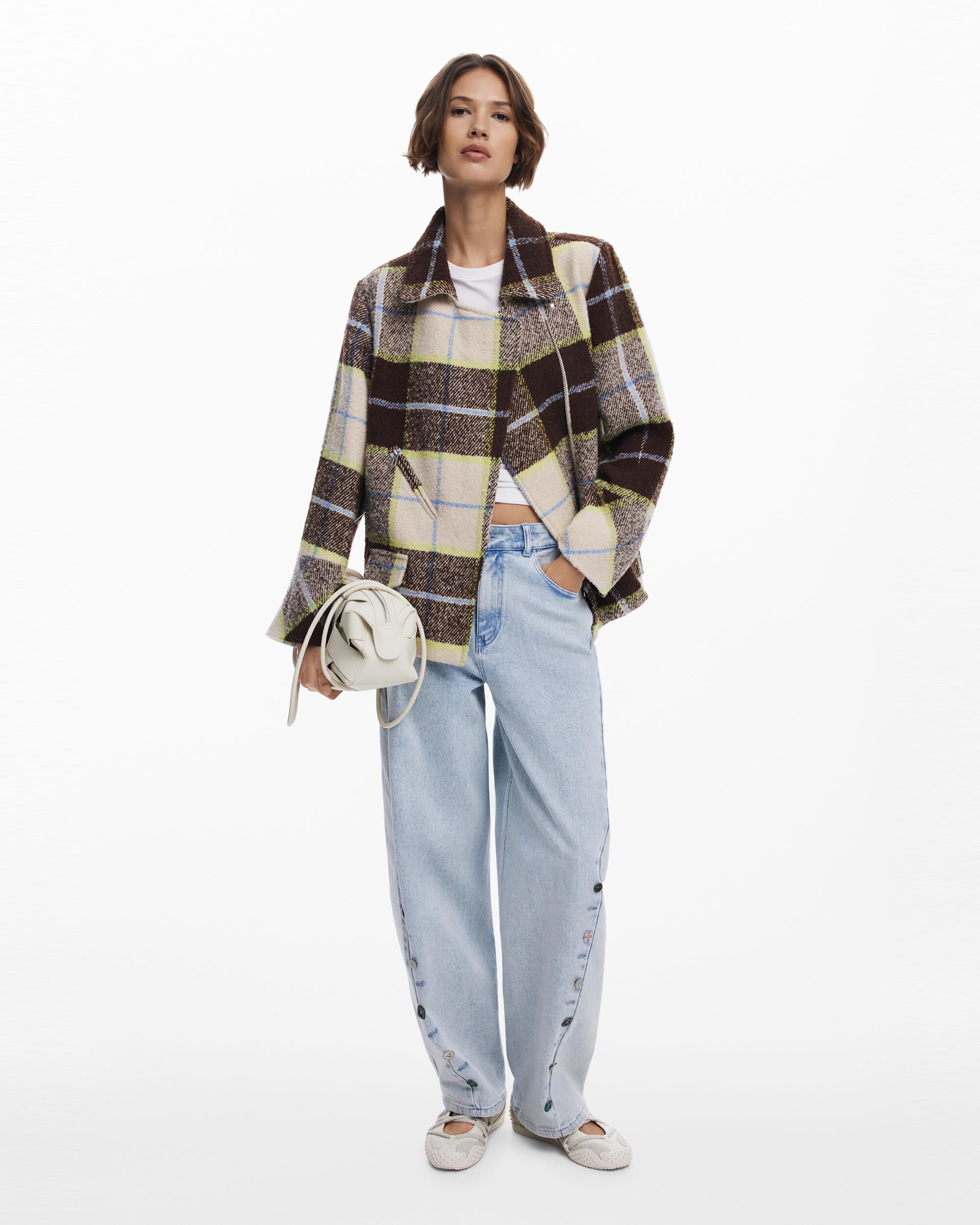 Desigual - Abrigo de mujer corto cruzado cuadros.